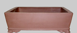 Pot rectangulaire avec pieds